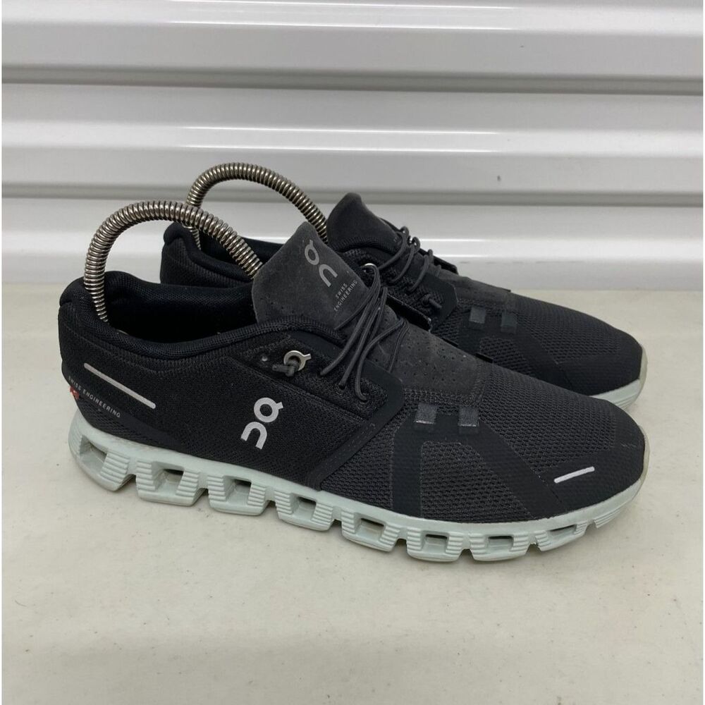 OnCloud Women’s 9.5 Black Waterproof Athletic Running Shoes